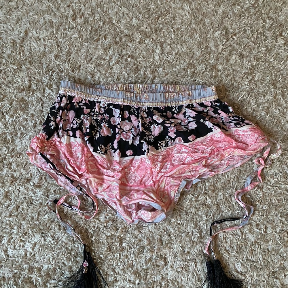 ⚡️NWT⚡️Pink and Black LF shorts